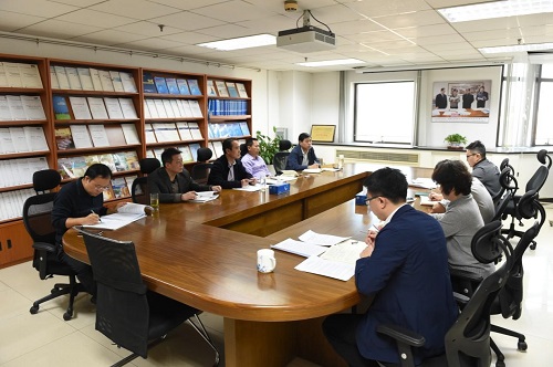 國(guó)認(rèn)中心領(lǐng)導(dǎo)班子中心組深入學(xué)習(xí)領(lǐng)會(huì)習(xí)近平總書記在慶祝改革開放40周年大會(huì)上的重要講話精神